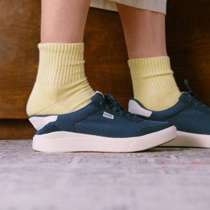 Women’s Prague 2 – Reflecting Pond