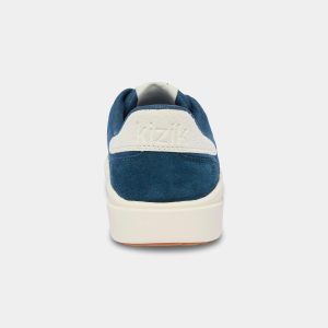 Women’s Prague 2 – Reflecting Pond